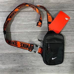 NWT // Nike Crossbody Hip Pack - Black / Orange